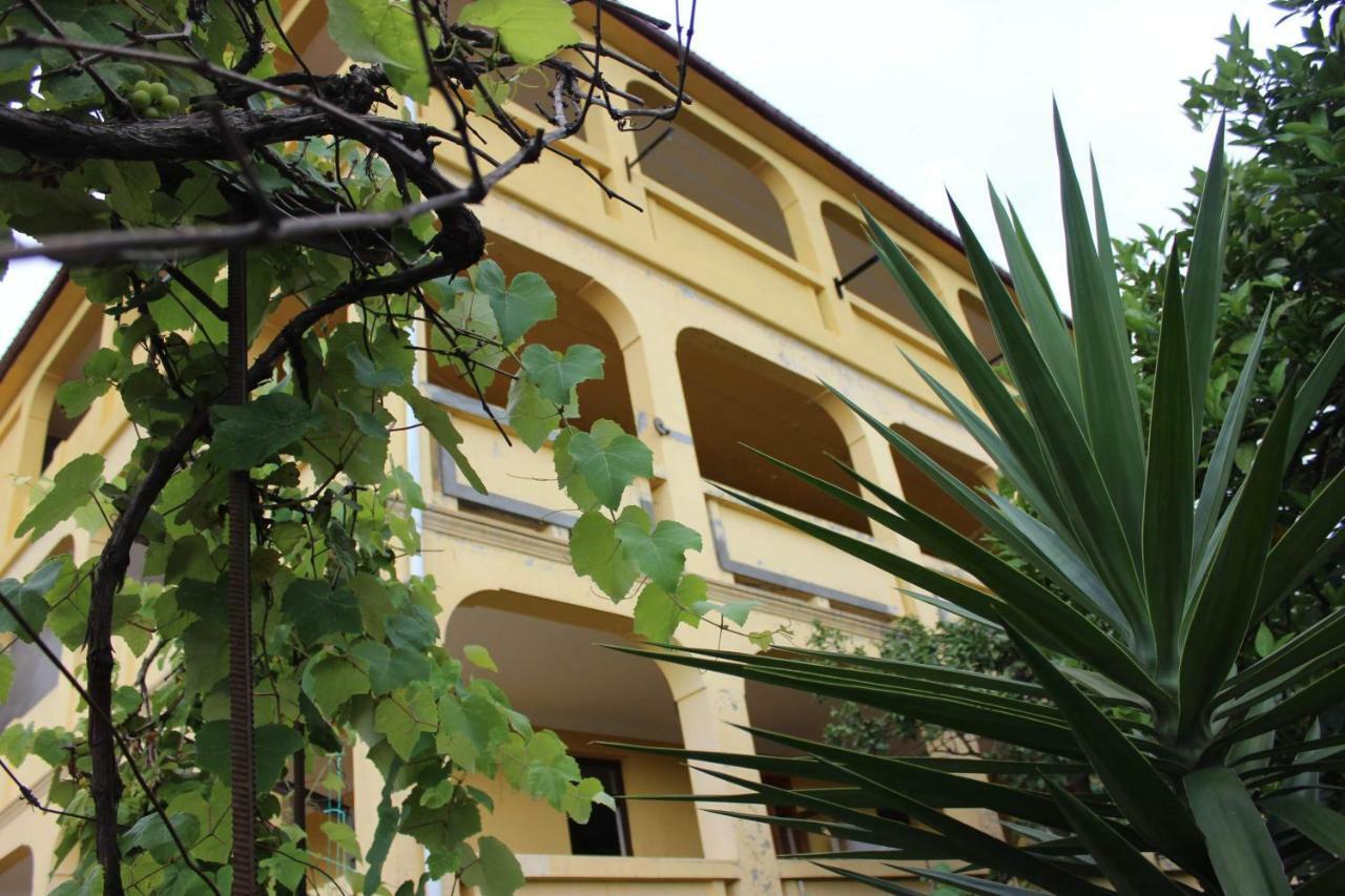 Guesthouse Maria Sarpi Bagian luar foto